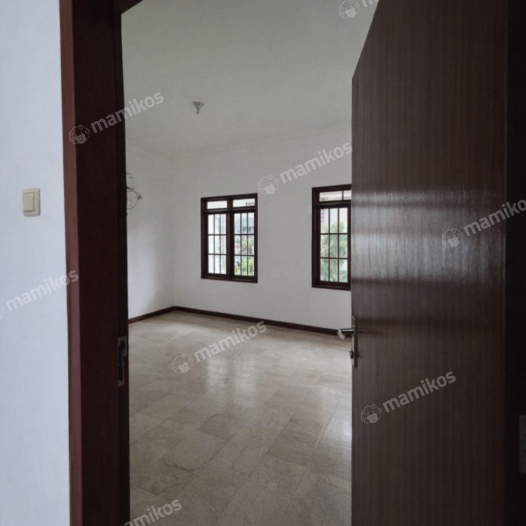 Rumah Sertifikat SHM 3 Kamar Tidur 3 Kamar Mandi Joglo Jakarta Barat - Photo 2