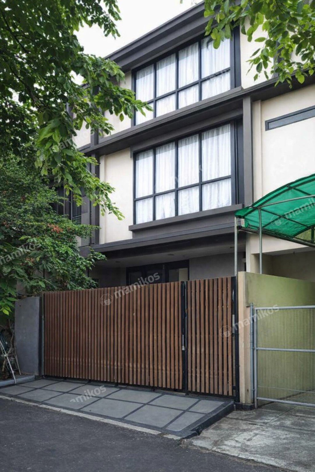 Rumah Sertifikat SHM 5 Kamar Tidur 5 Kamar Mandi Permata Buana Jakarta Barat - Photo 2
