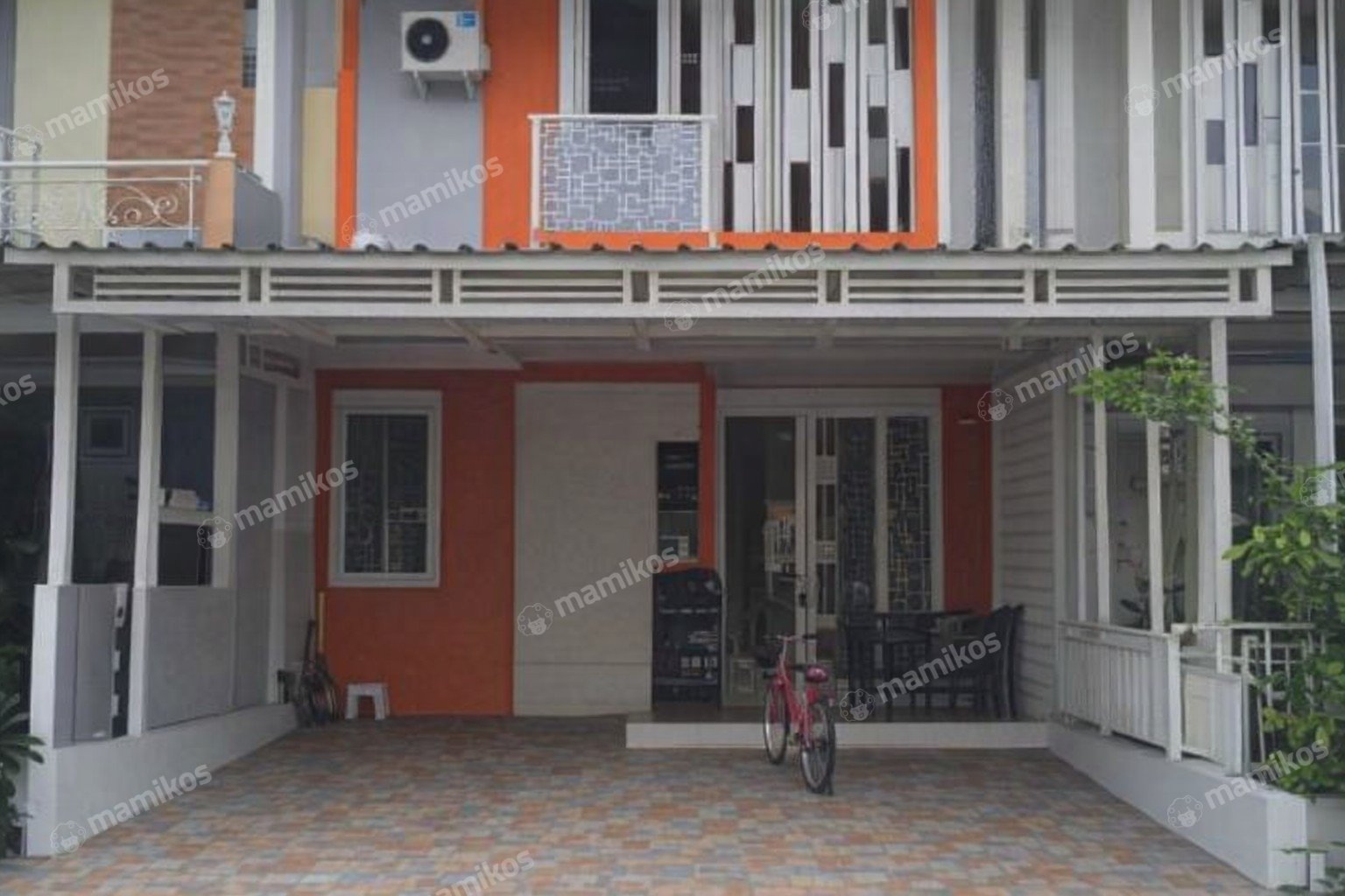 Rumah Sertifikat SHM 6 Kamar Tidur 4 Kamar Mandi Cibubur Jakarta Timur