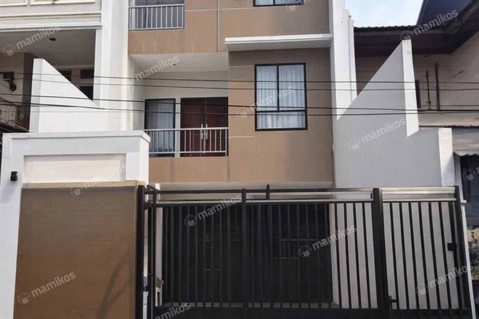 Rumah Sertifikat SHM 3 Kamar Tidur 5 Kamar Mandi Kelapa Gading Jakarta Utara