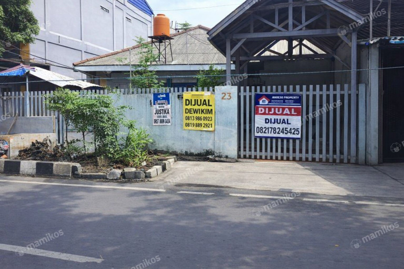 Rumah 3 Kamar Tidur 2 Kamar Mandi 2 Lantai Kayu Putih Jakarta Timur
