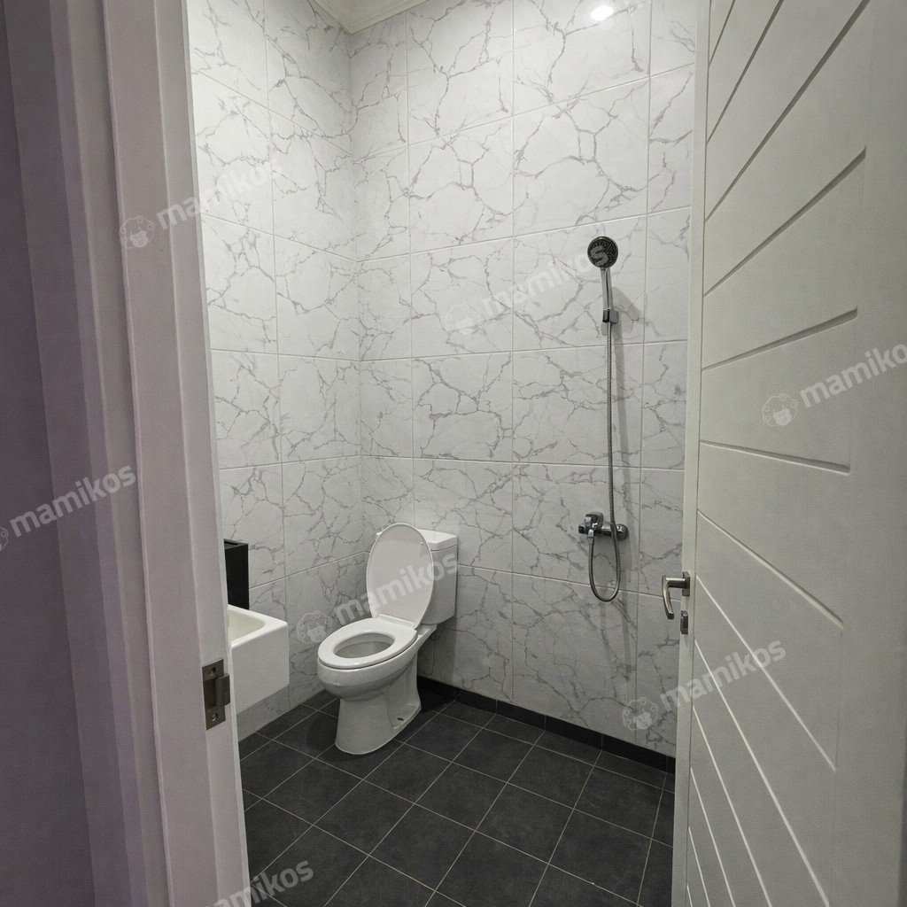 Rumah Sertifikat SHM 3 Kamar Tidur 4 Kamar Mandi Cilandak Jakarta Selatan - Photo 5
