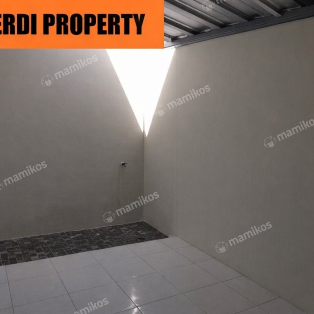 Rumah Sertifikat SHM 2 Kamar Tidur 2 Kamar Mandi Citra Grand Jakarta Timur - Photo 2