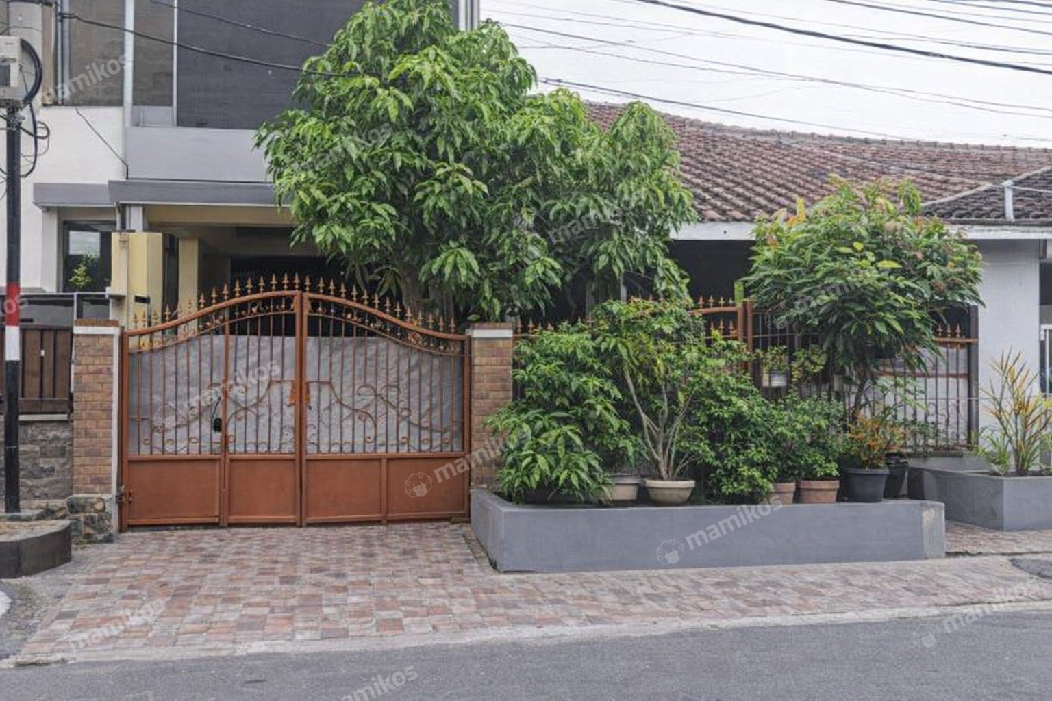 Rumah Sertifikat SHM 4 Kamar Tidur 3 Kamar Mandi Duren Sawit Jakarta Timur