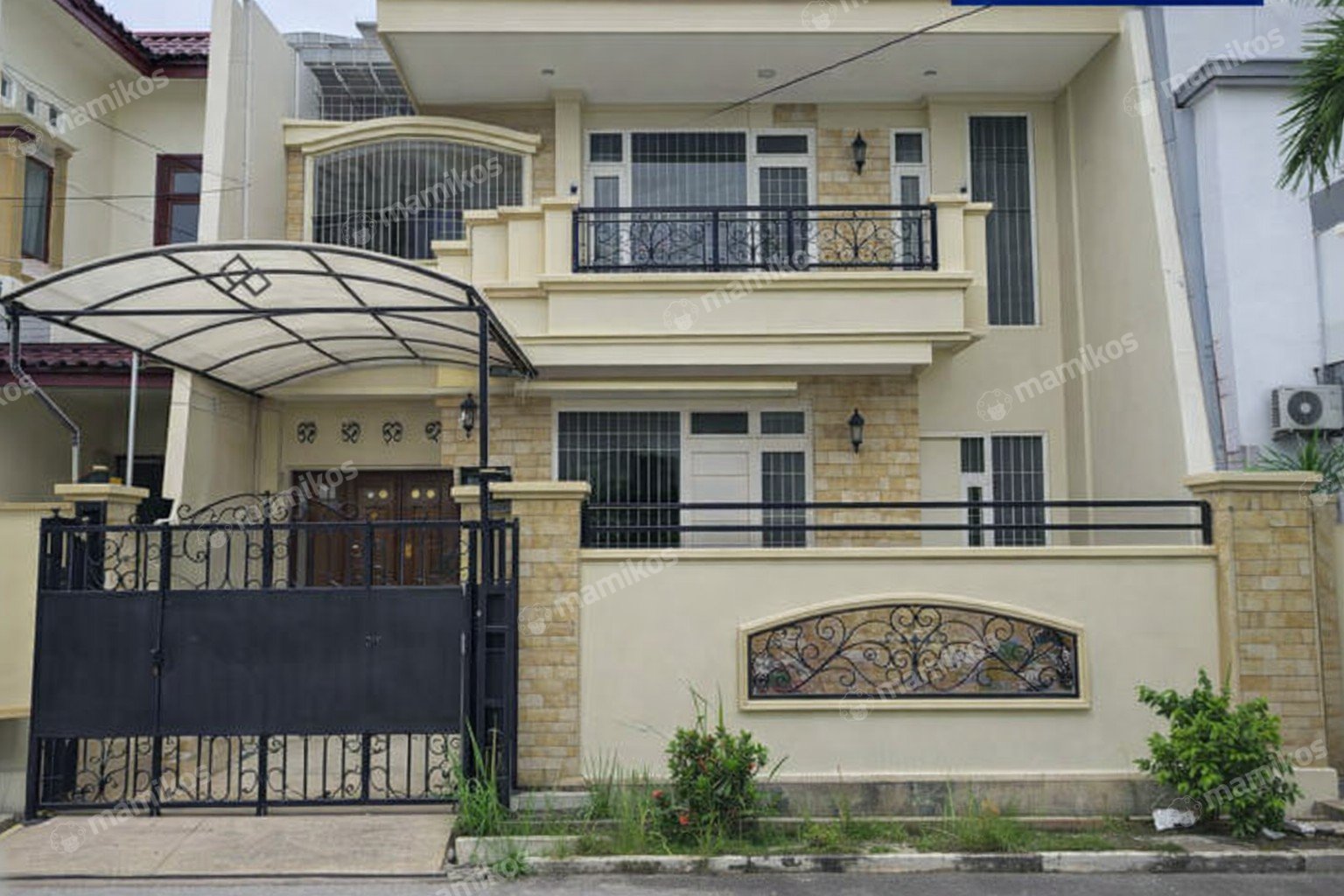 Rumah Sertifikat SHM 4 Kamar Tidur 3 Kamar Mandi Green garden Jakarta Barat