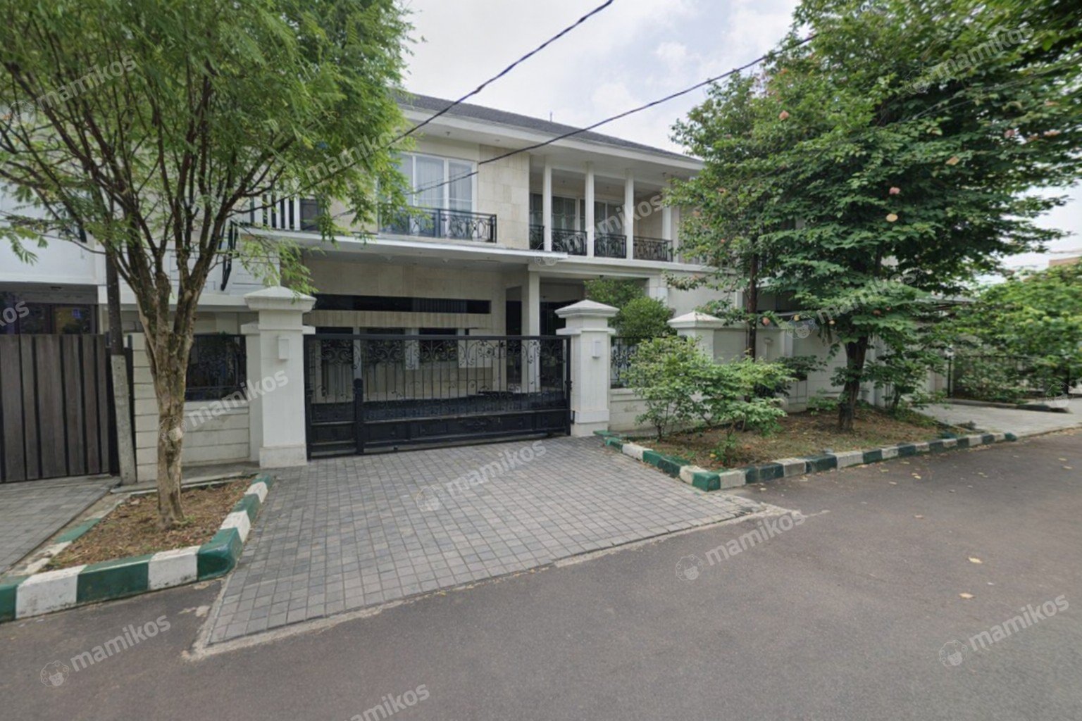 Rumah Sertifikat SHM 4 Kamar Tidur 4 Kamar Mandi Kebayoran Baru Jakarta Selatan