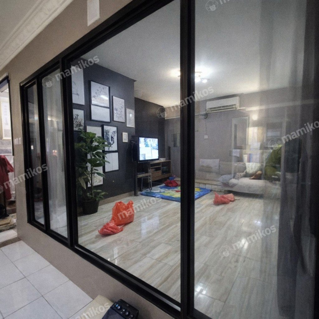 Rumah Sertifikat SHM 2 Kamar Tidur 3 Kamar Mandi Daan Mogot Jakarta Barat - Photo 2