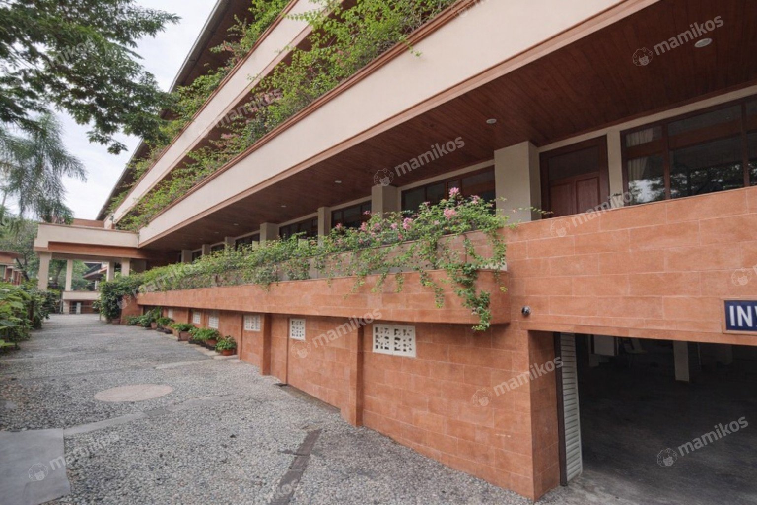 Rumah Sertifikat SHM 26 Kamar Tidur 30 Kamar Mandi Wijaya Jakarta Selatan