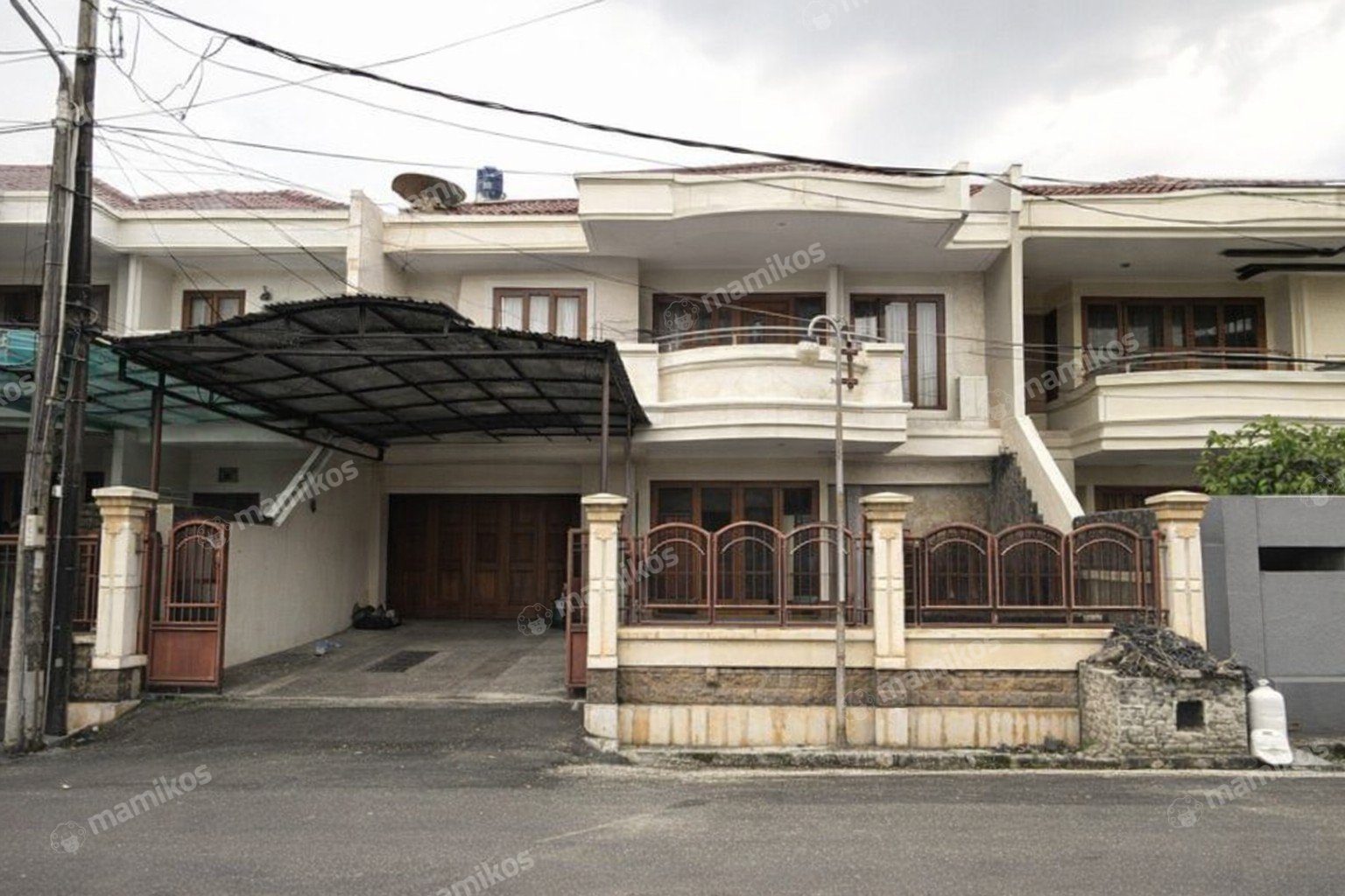 Rumah Sertifikat SHM 5 Kamar Tidur 5 Kamar Mandi Pejaten Jakarta Selatan