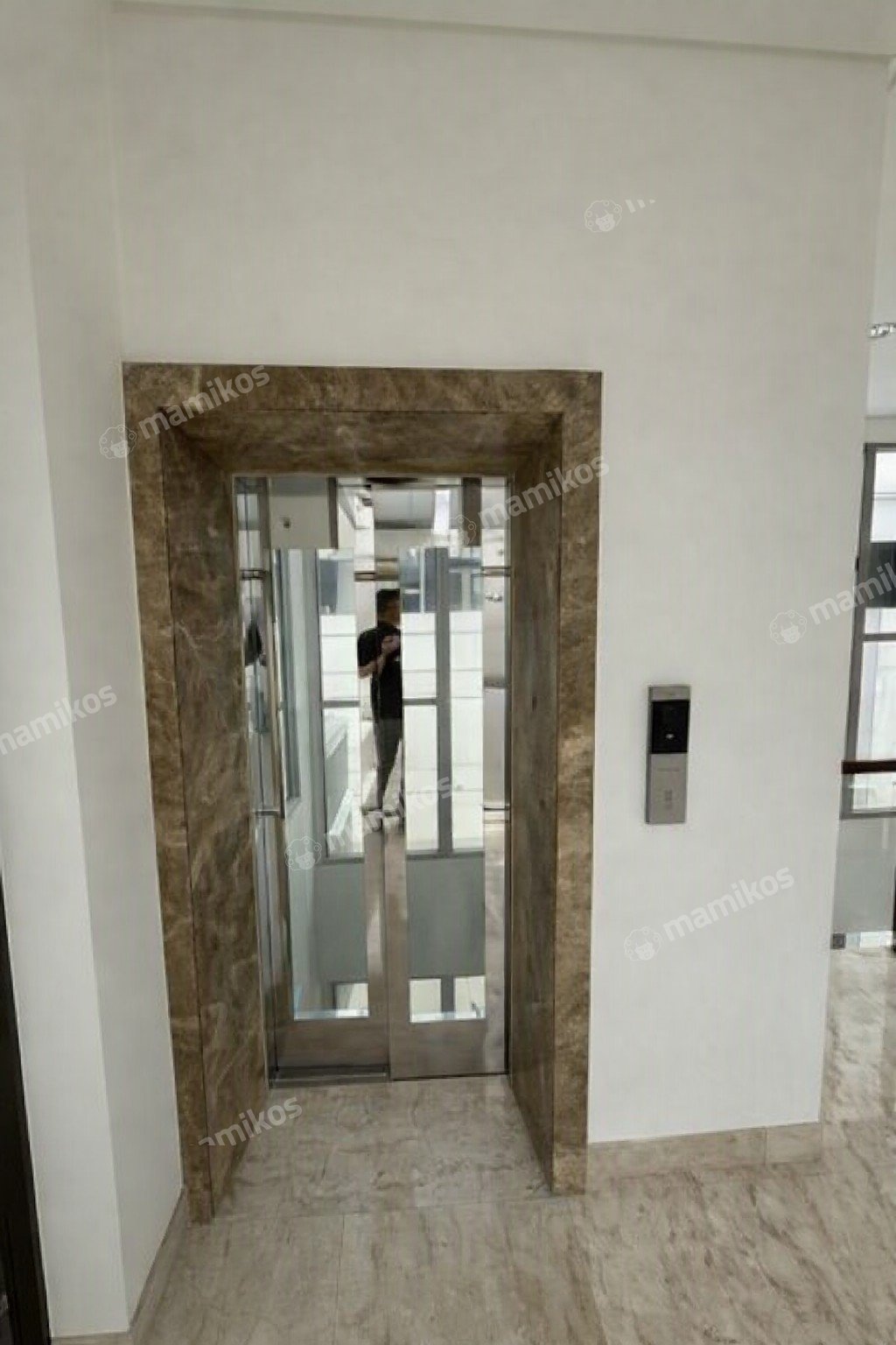 Rumah Sertifikat SHM 4 Kamar Tidur 4 Kamar Mandi Golf Island Jakarta Utara - Photo 2