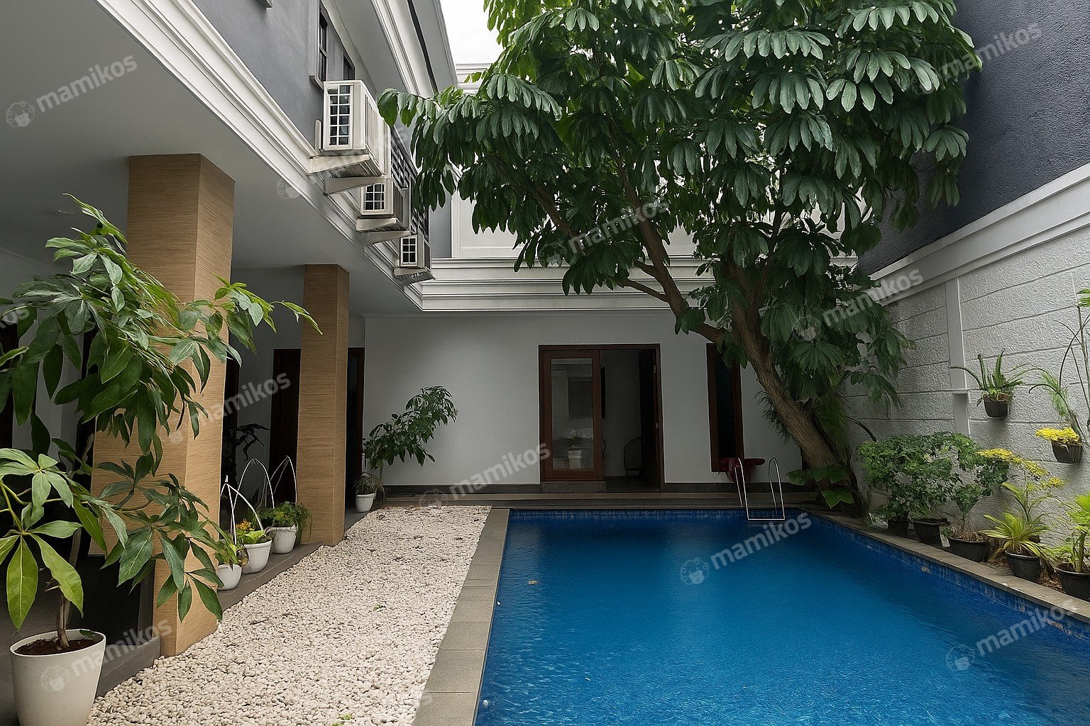 Rumah Sertifikat SHM 4 Kamar Tidur 4 Kamar Mandi Pondok Indah Jakarta Selatan