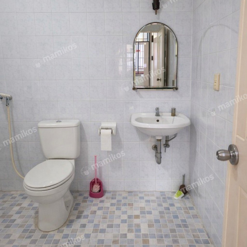 Rumah Sertifikat SHM 3 Kamar Tidur 3 Kamar Mandi Duren Sawit Jakarta Timur - Photo 4