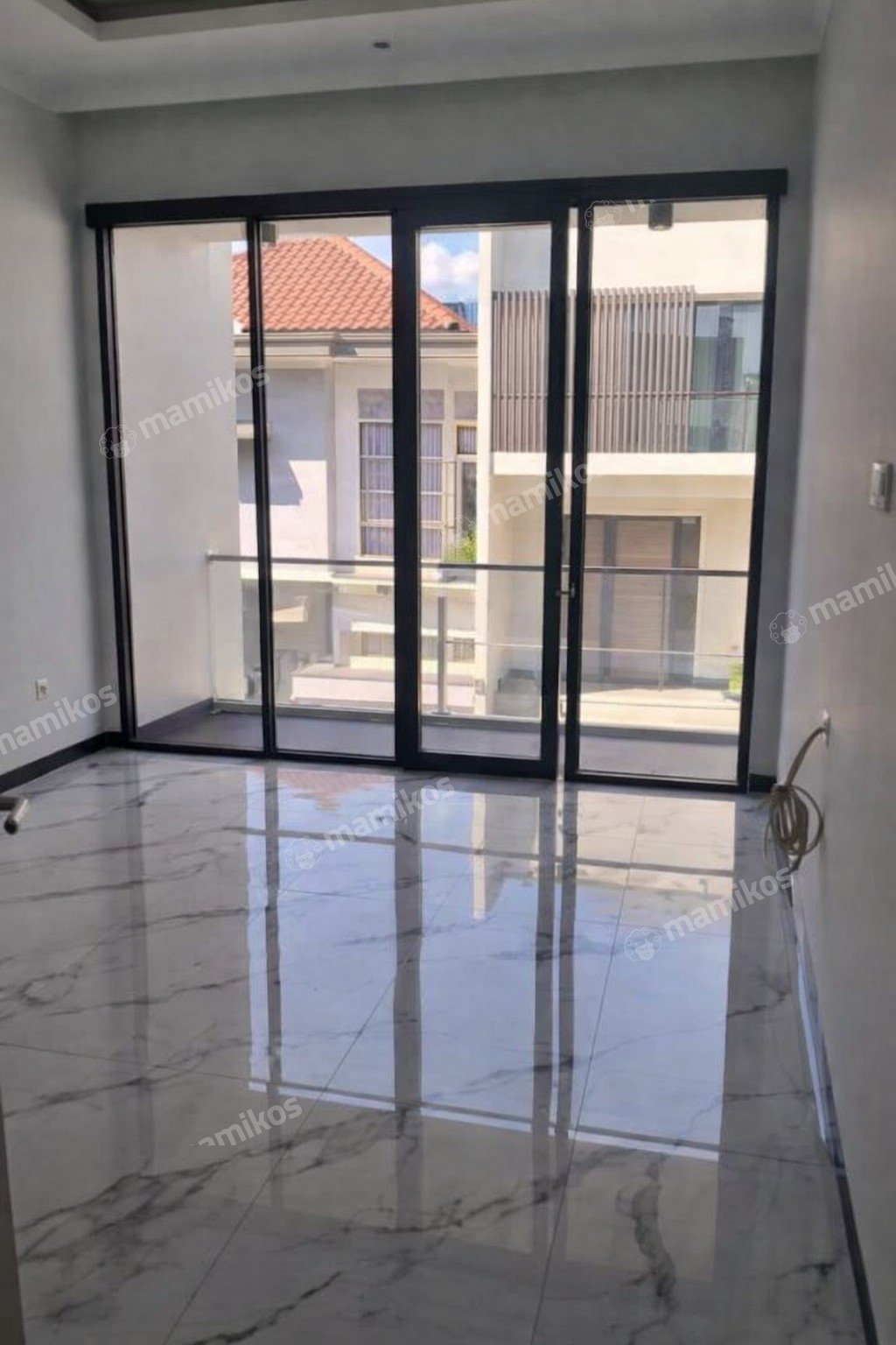 Rumah Sertifikat SHM 5 Kamar Tidur 4 Kamar Mandi Sunter Jakarta Utara - Photo 2