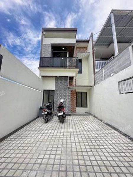 Rumah Sertifikat SHM 3 Kamar Tidur 3 Kamar Mandi Medan Helvetia Medan - Photo 2
