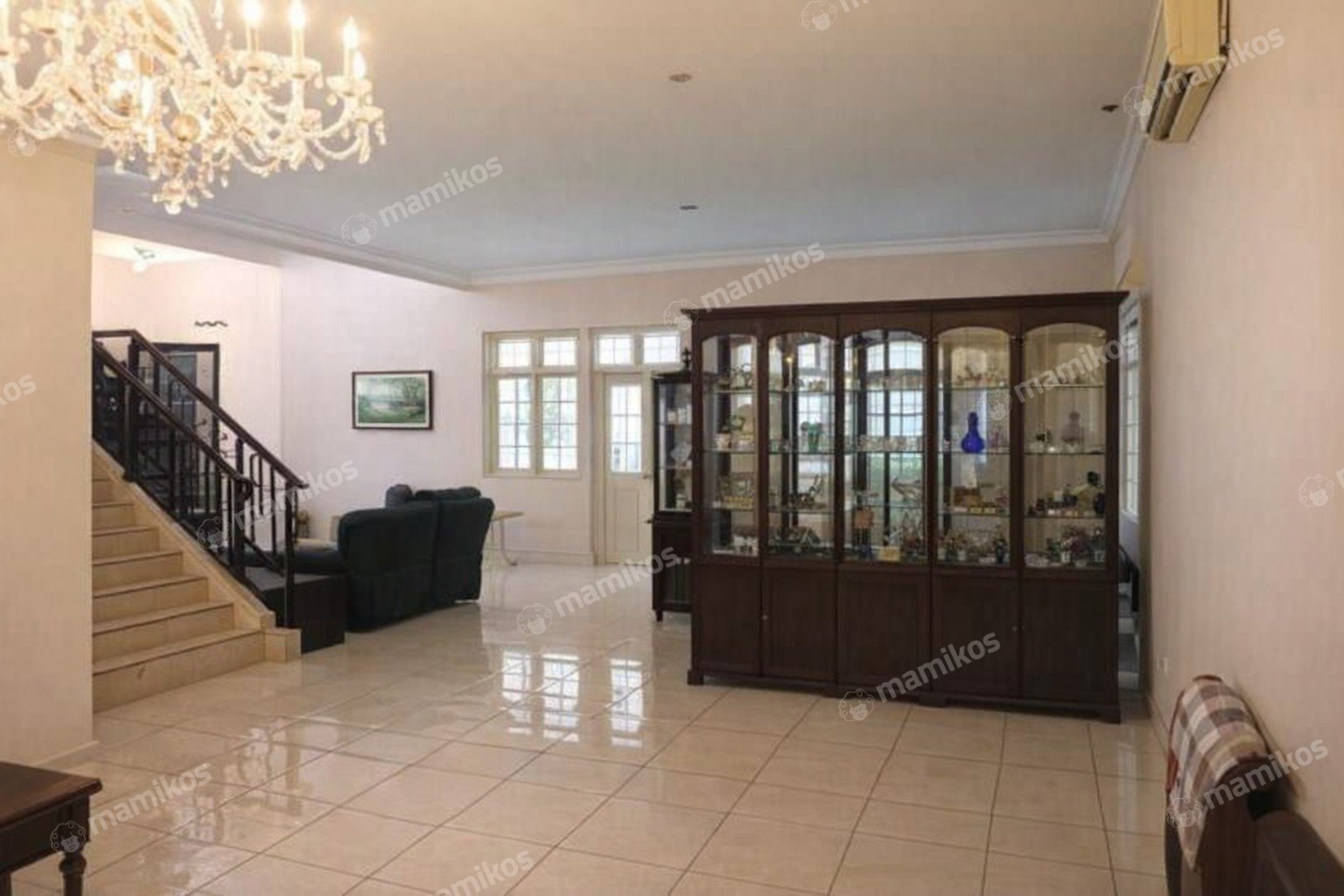 Rumah Sertifikat SHM 5 Kamar Tidur 4 Kamar Mandi Kota Wisata Jakarta Timur - Photo 3