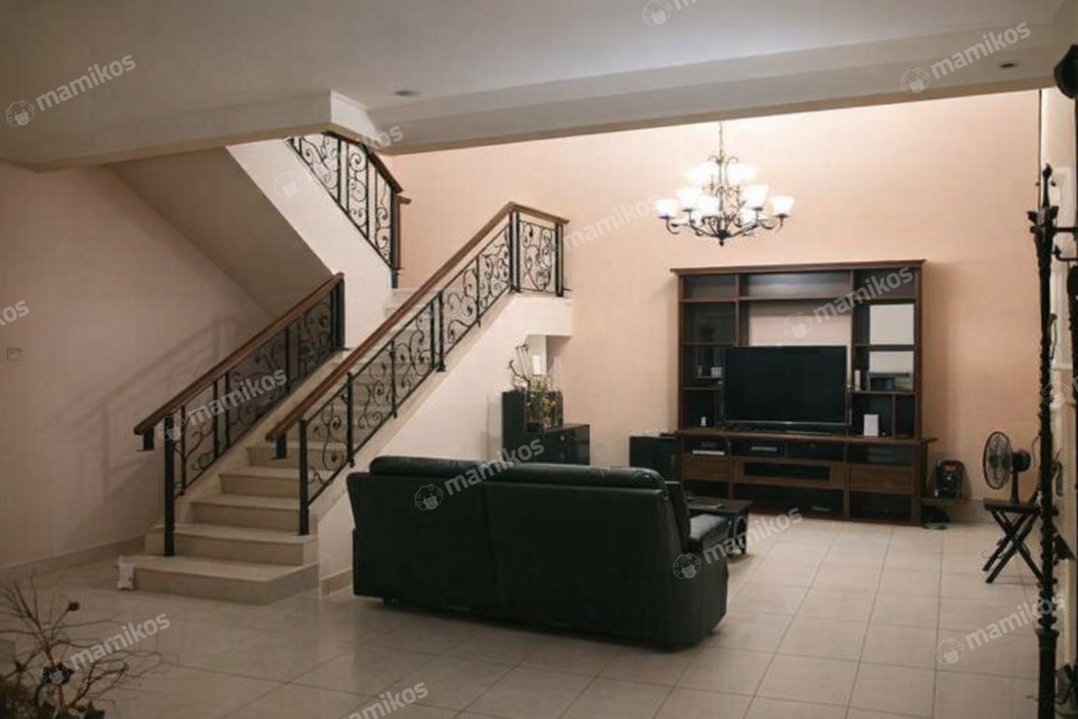Rumah Sertifikat SHM 5 Kamar Tidur 4 Kamar Mandi Kota Wisata Jakarta Timur - Photo 4