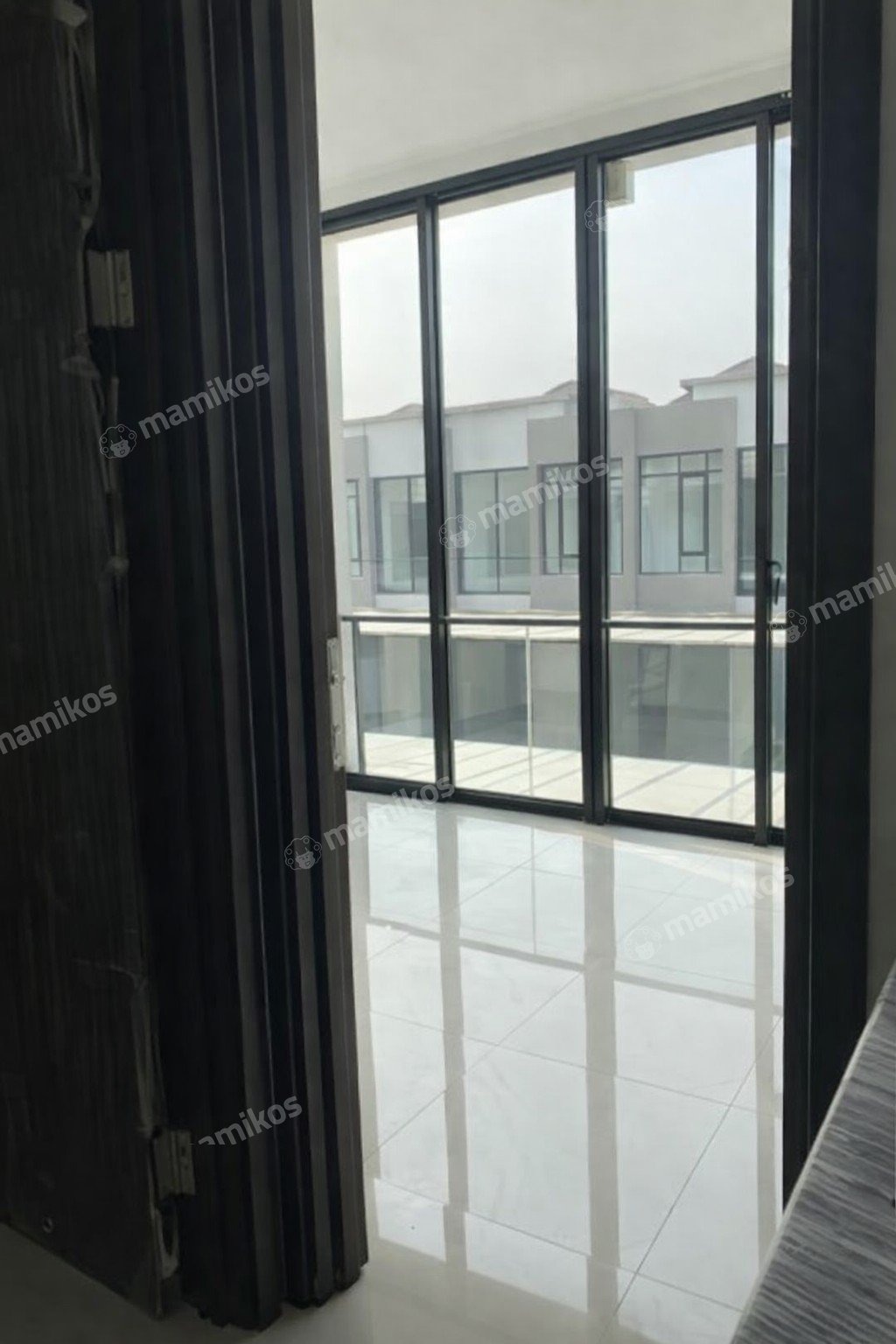 Rumah 2 Kamar Tidur 2 Kamar Mandi 2 Lantai Pantai Indah Kapuk 2 Jakarta Utara - Photo 2