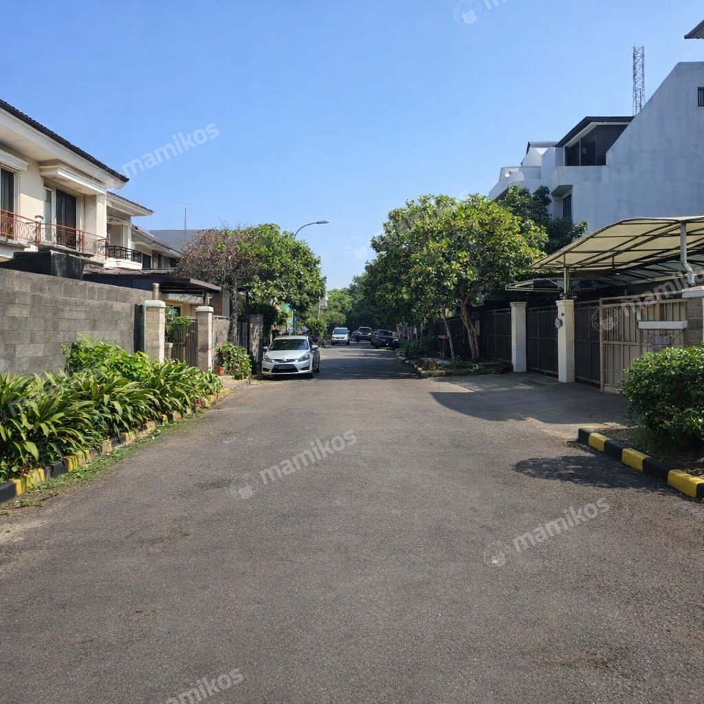Rumah Sertifikat SHM 3 Kamar Tidur 2 Kamar Mandi Intercon Jakarta Barat - Photo 2