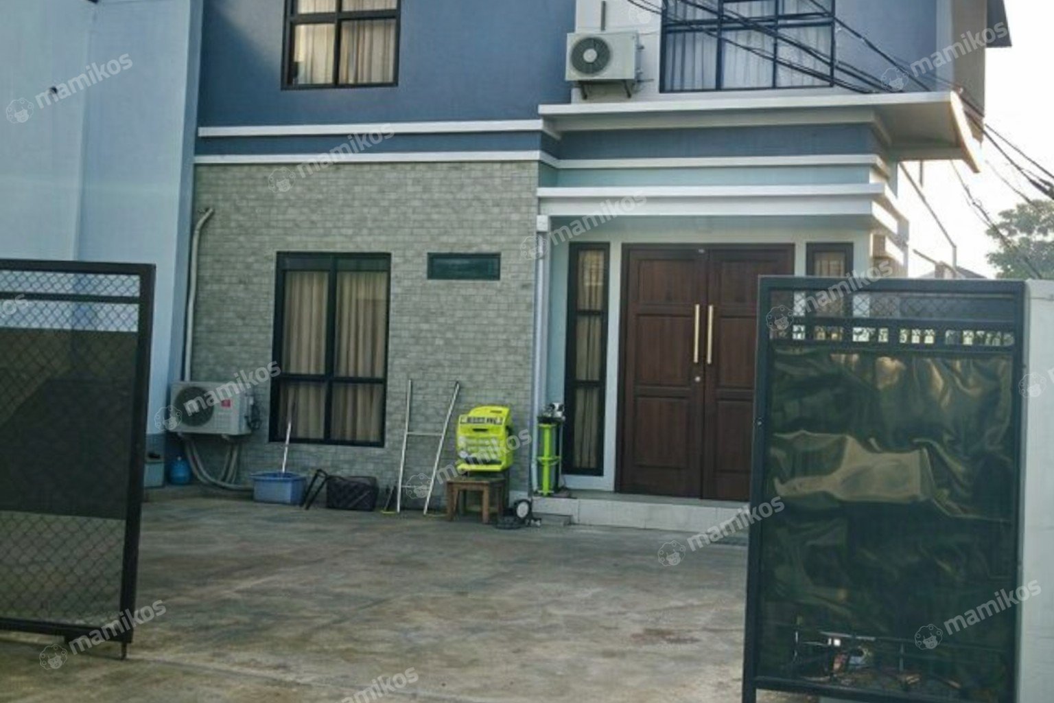Rumah Sertifikat SHM 4 Kamar Tidur 3 Kamar Mandi Kembangan Jakarta Barat