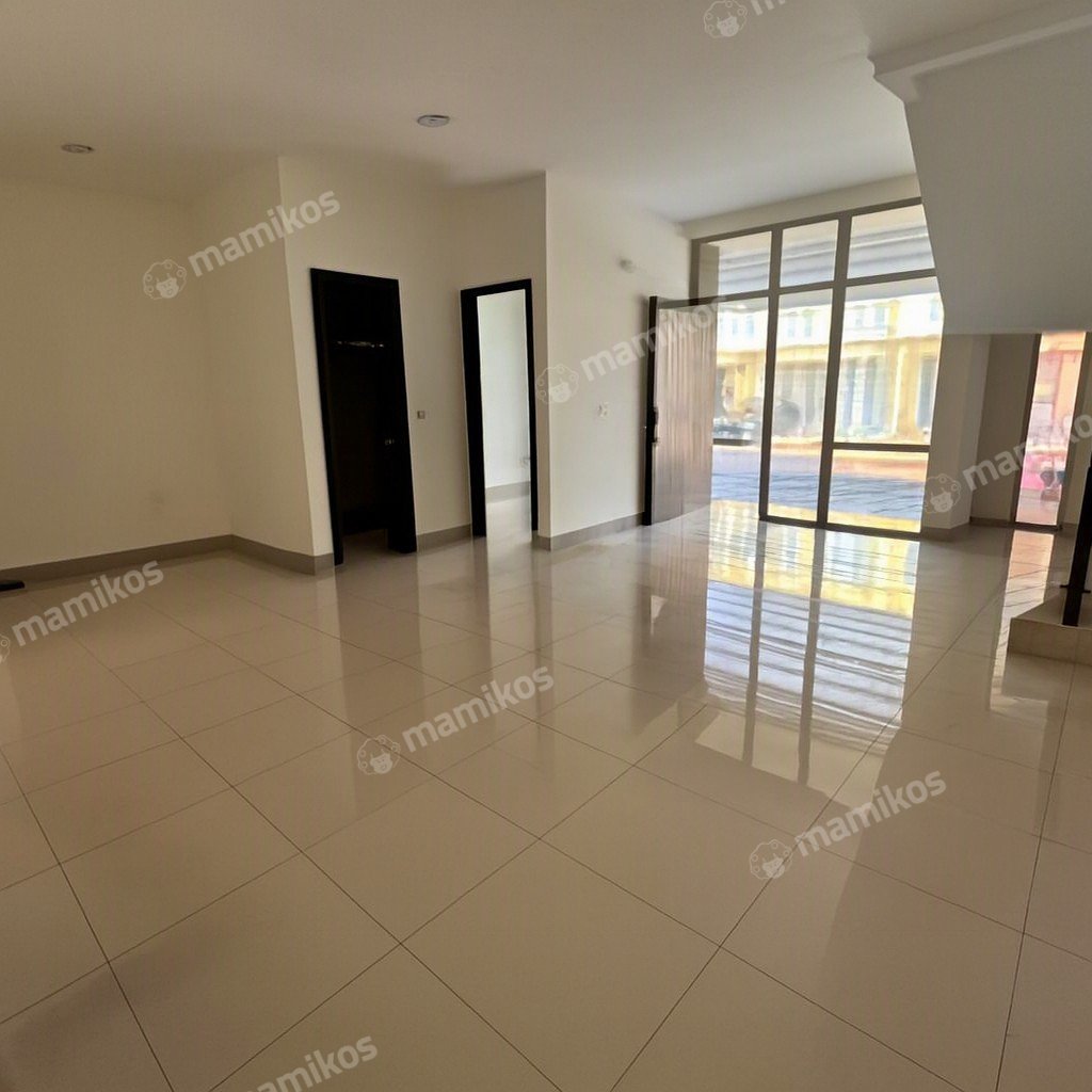 Rumah Sertifikat HGB 3 Kamar Tidur 3 Kamar Mandi Pantai Indah Kapuk 2 Jakarta Utara - Photo 3