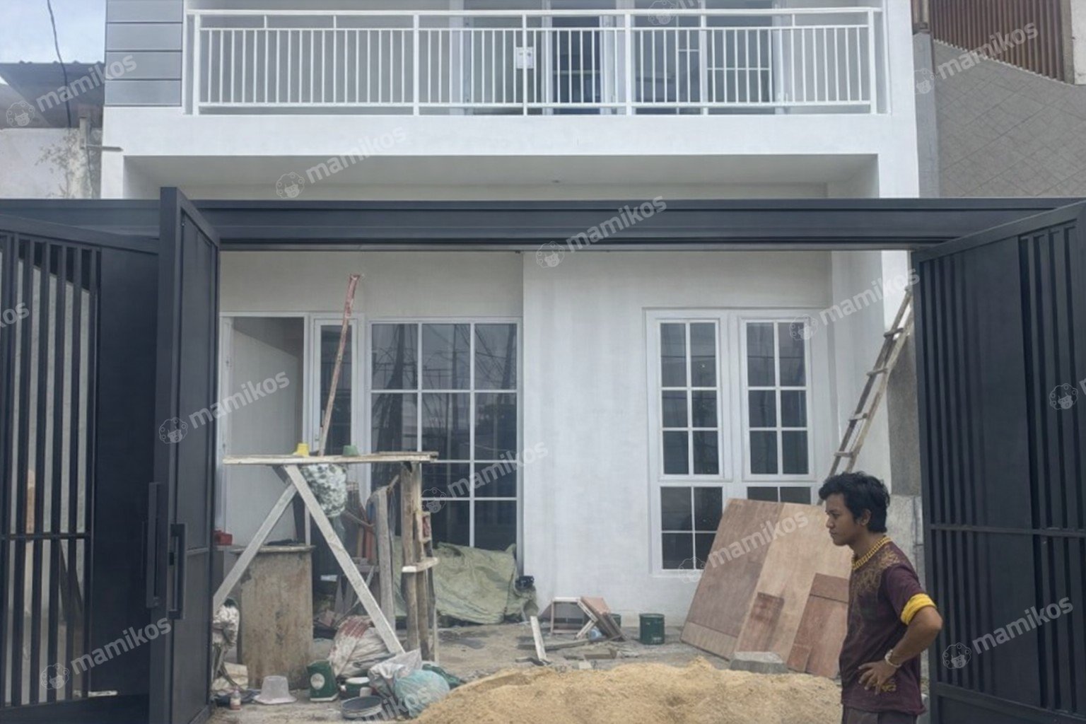 Rumah Sertifikat SHM 5 Kamar Tidur 4 Kamar Mandi Meruya Jakarta Barat
