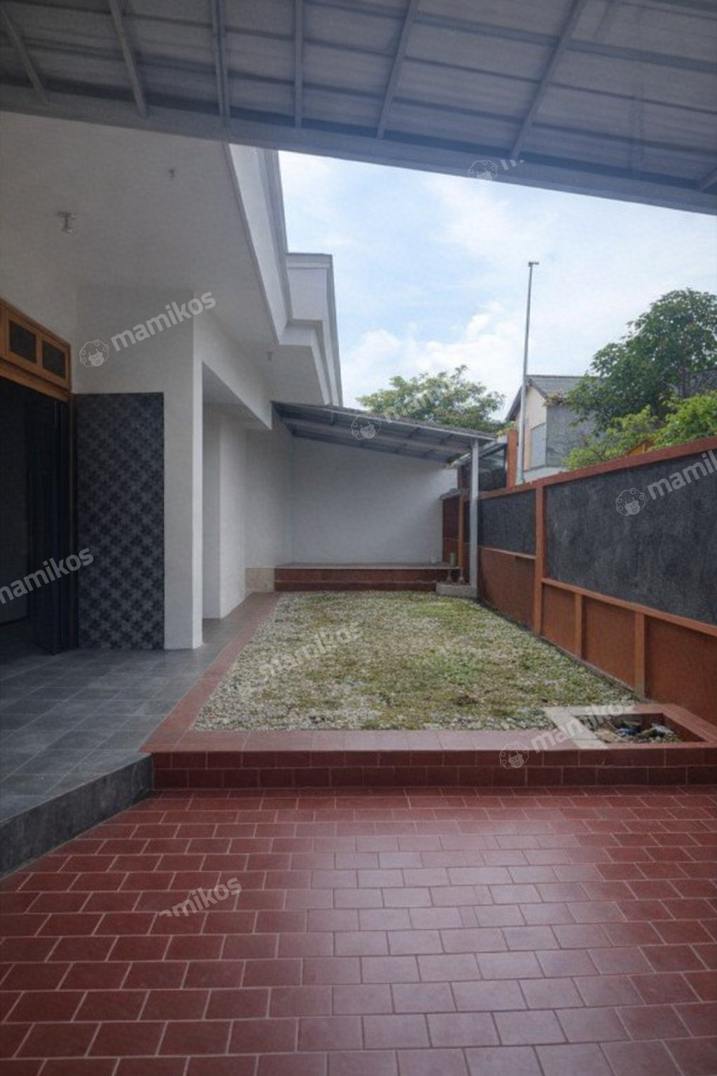 Rumah Sertifikat SHM 6 Kamar Tidur 3 Kamar Mandi Pondok Bambu Jakarta Timur - Photo 4