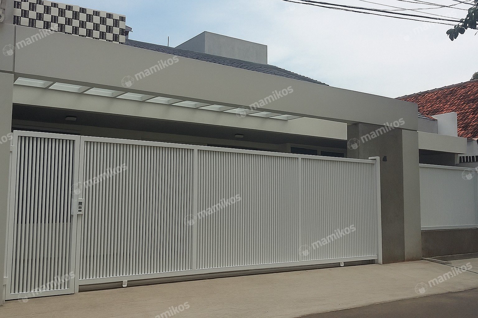 Rumah Sertifikat SHM 4 Kamar Tidur 3 Kamar Mandi Senopati Jakarta Selatan