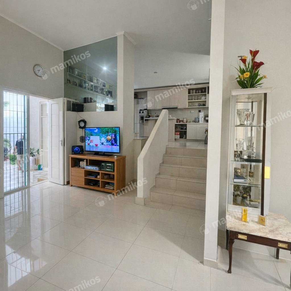Rumah Sertifikat SHM 3 Kamar Tidur 3 Kamar Mandi Kembangan Jakarta Barat - Photo 2