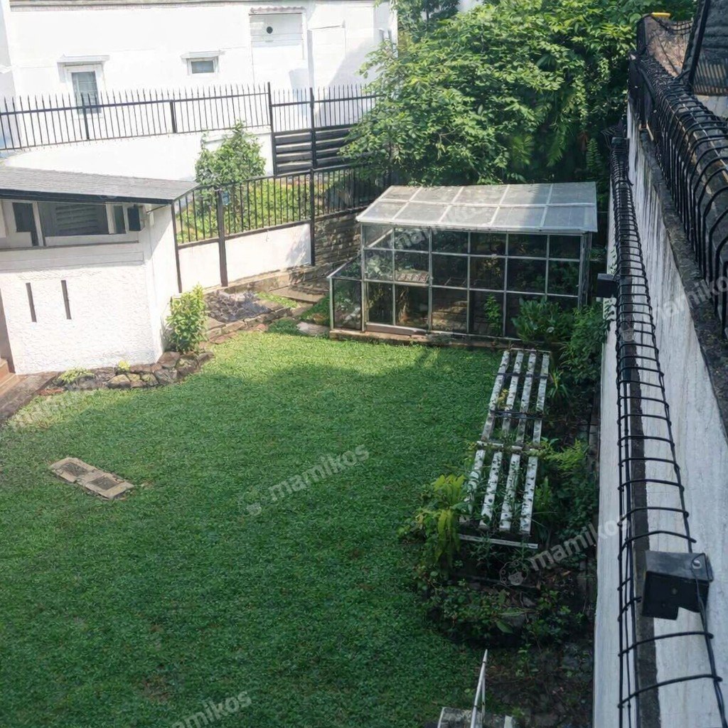 Rumah Sertifikat SHM 8 Kamar Tidur 5 Kamar Mandi Cibubur Jakarta Timur - Photo 2
