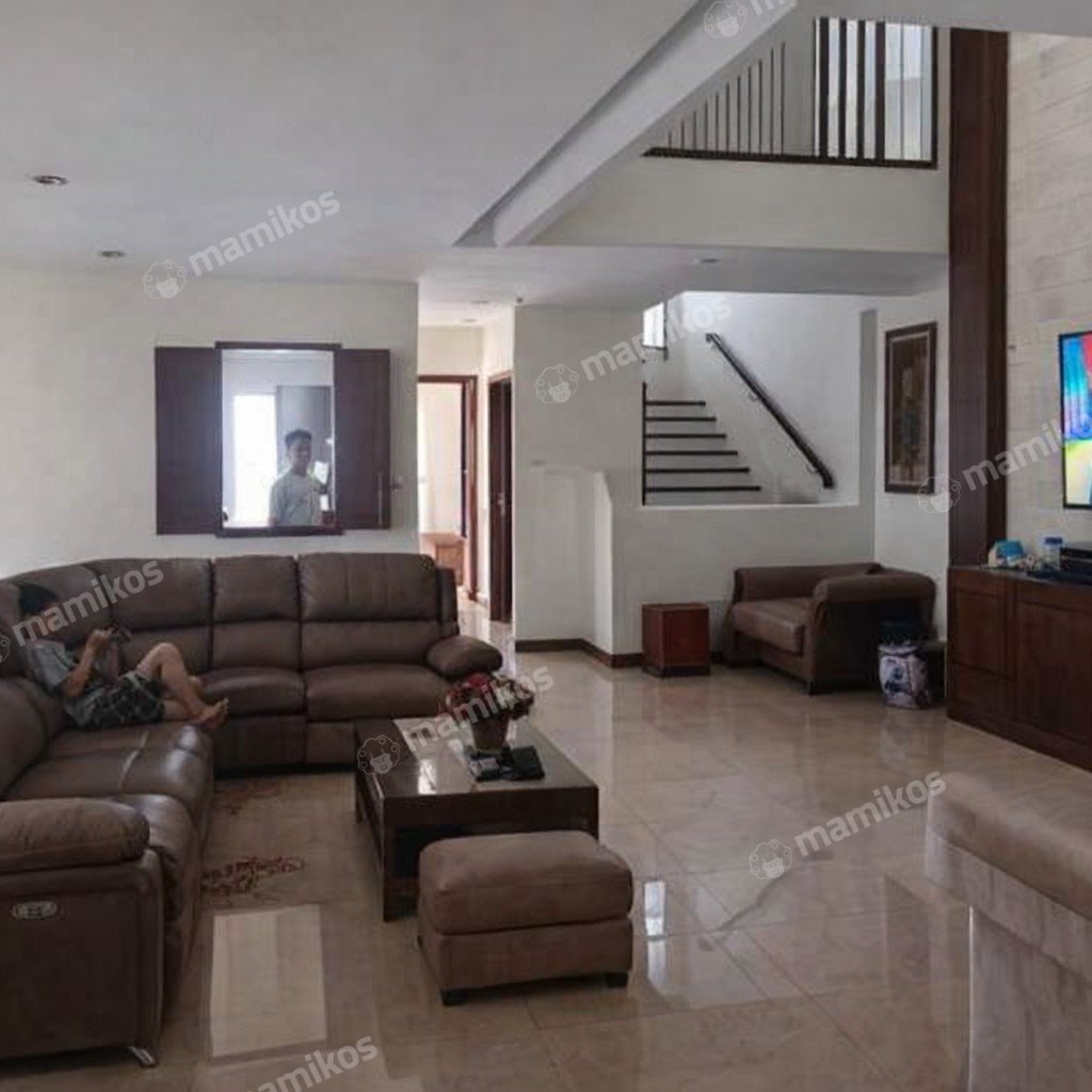 Rumah Sertifikat SHM 8 Kamar Tidur 5 Kamar Mandi Cibubur Jakarta Timur - Photo 5
