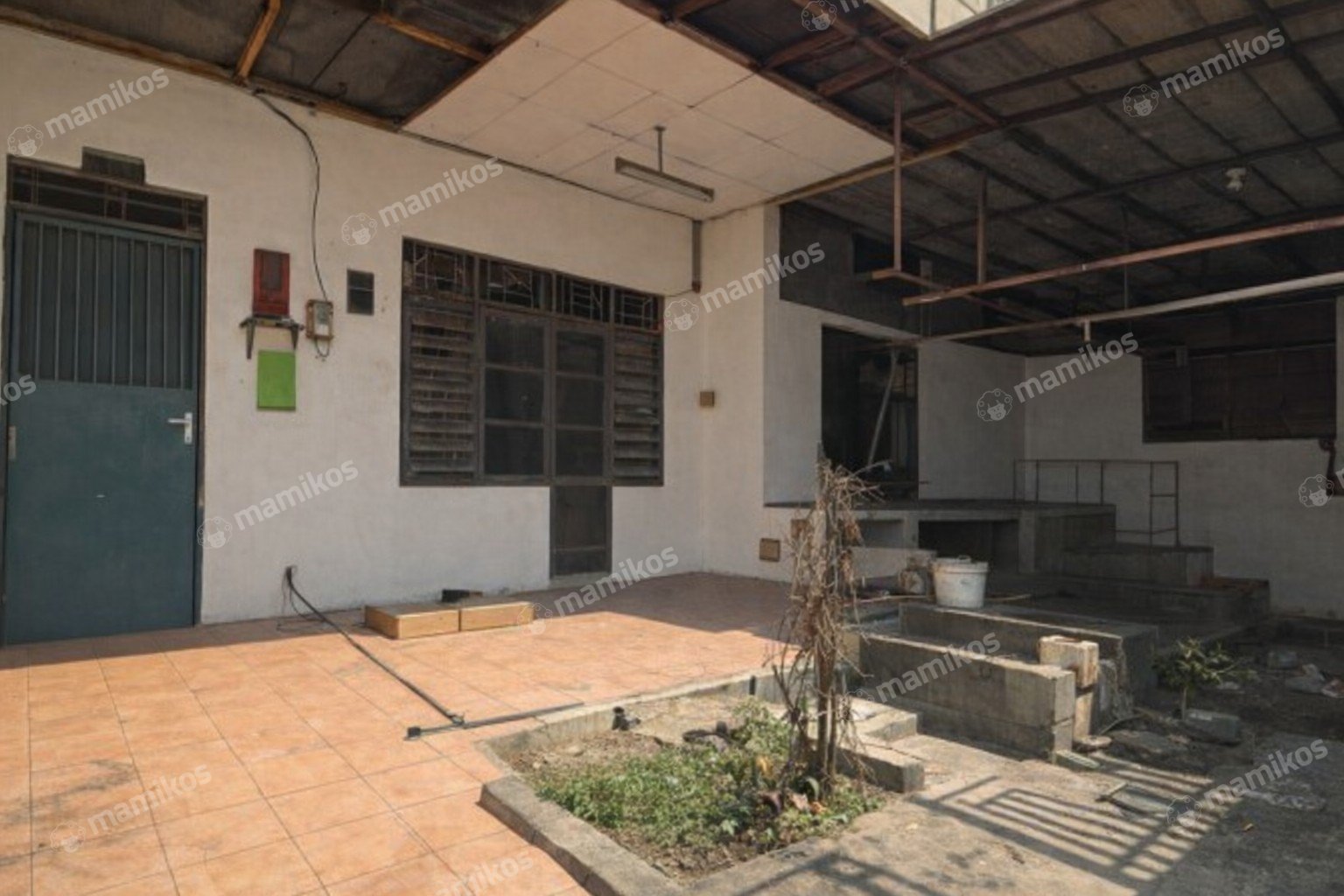 Rumah Sertifikat SHM 4 Kamar Tidur 2 Kamar Mandi Taman Palem Jakarta Barat - Photo 2