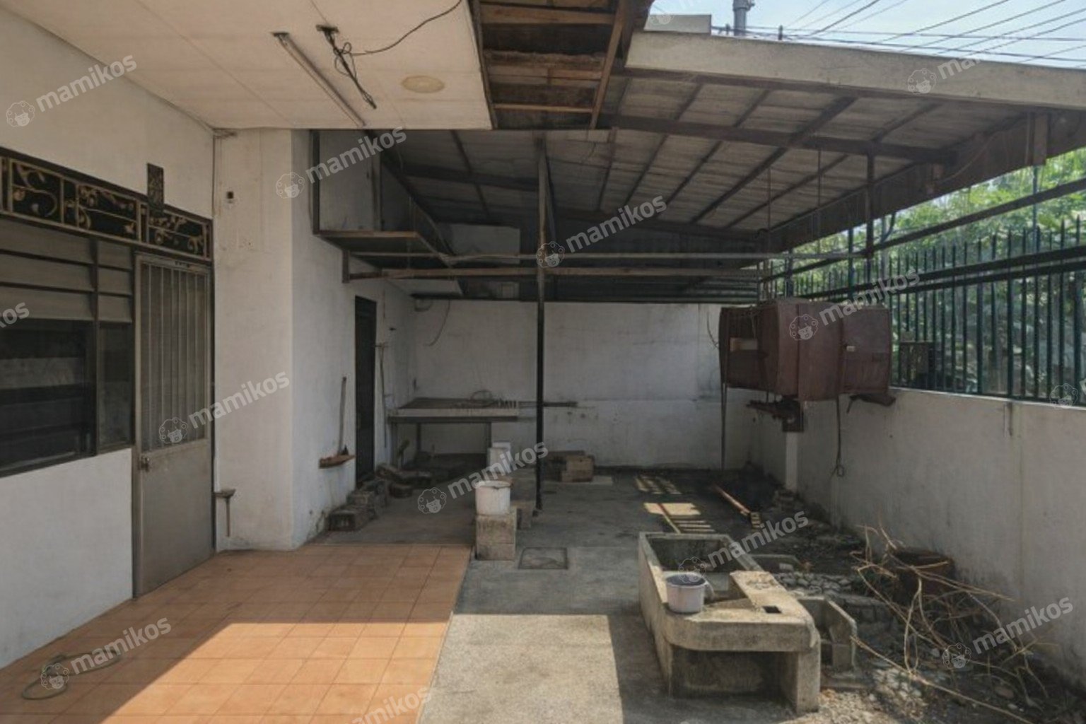 Rumah Sertifikat SHM 4 Kamar Tidur 2 Kamar Mandi Taman Palem Jakarta Barat - Photo 3