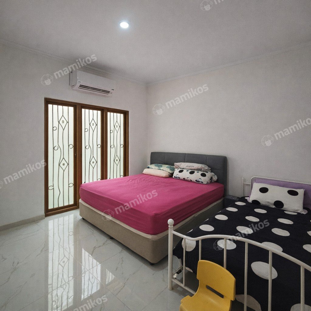 Rumah Sertifikat SHM 4 Kamar Tidur 3 Kamar Mandi Kalibata Jakarta Selatan - Photo 4
