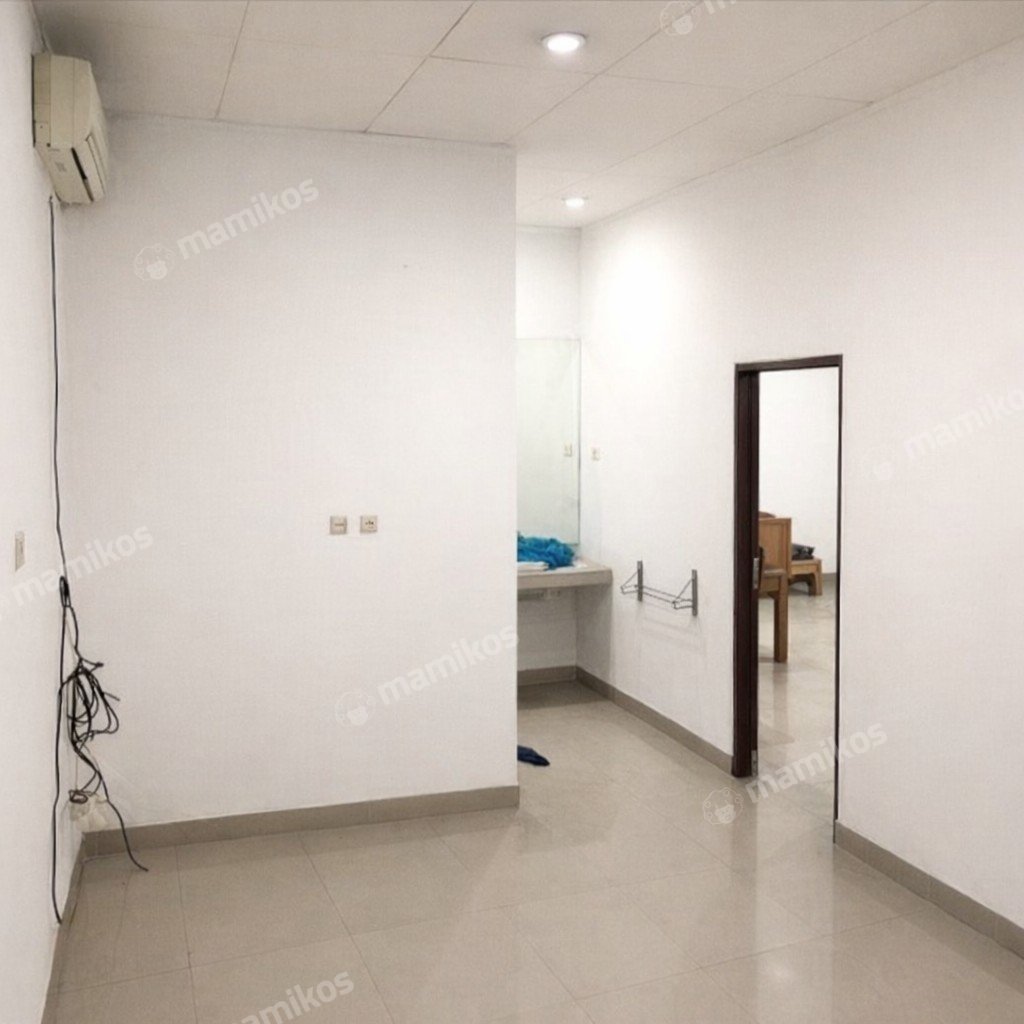 Rumah Sertifikat SHM 3 Kamar Tidur 2 Kamar Mandi Kembangan Jakarta Barat - Photo 3
