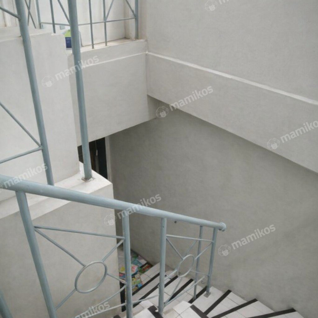 Rumah Sertifikat SHM 7 Kamar Tidur 3 Kamar Mandi Pulo Gadung Jakarta Timur - Photo 5