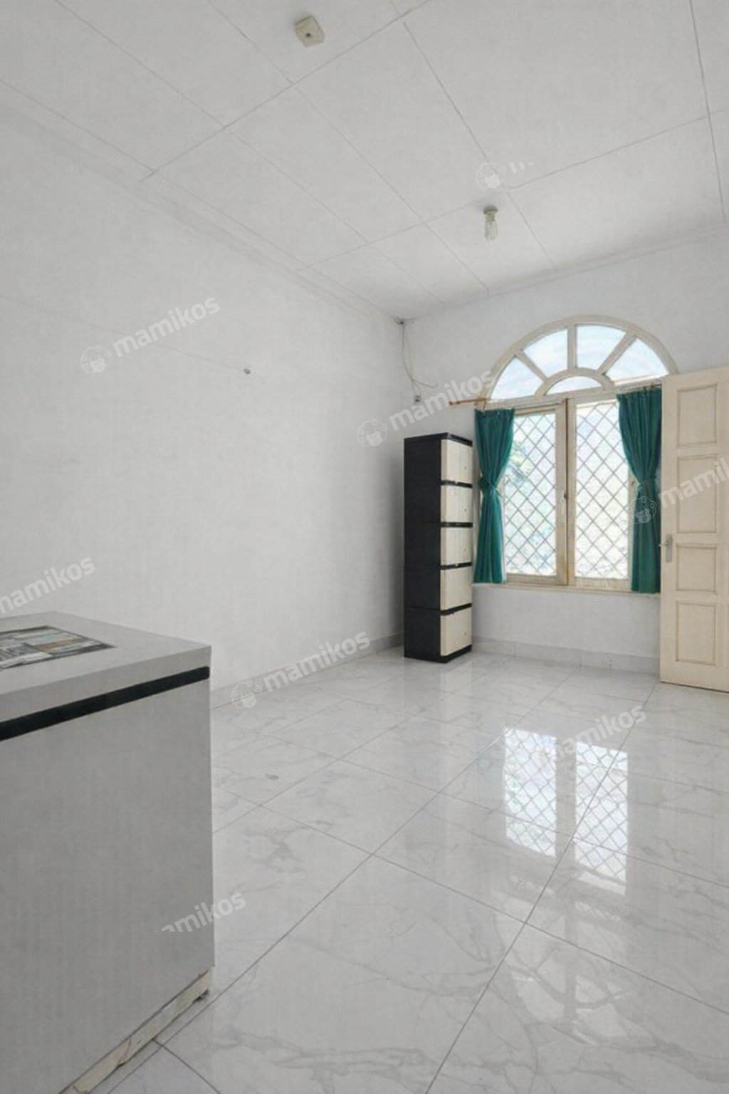 Rumah Sertifikat SHM 4 Kamar Tidur 2 Kamar Mandi Duta Garden Jakarta Barat - Photo 3