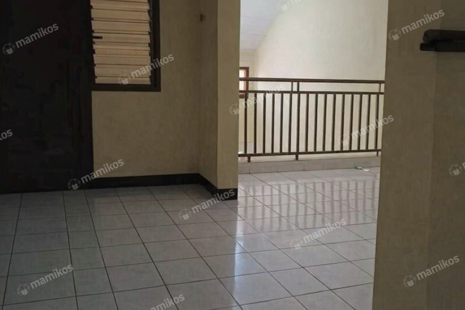 Rumah 4 Kamar Tidur 3 Kamar Mandi 1 Lantai Pegadungan Jakarta Barat