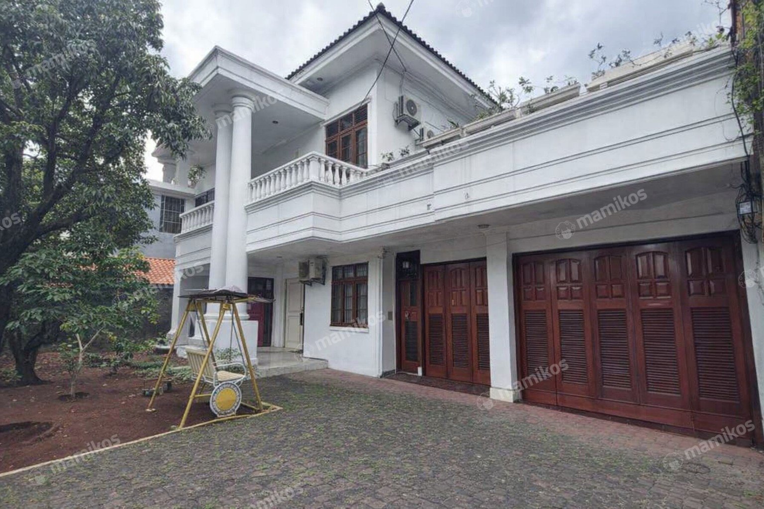 Rumah Sertifikat SHM 6 Kamar Tidur 4 Kamar Mandi Palmerah Jakarta Barat