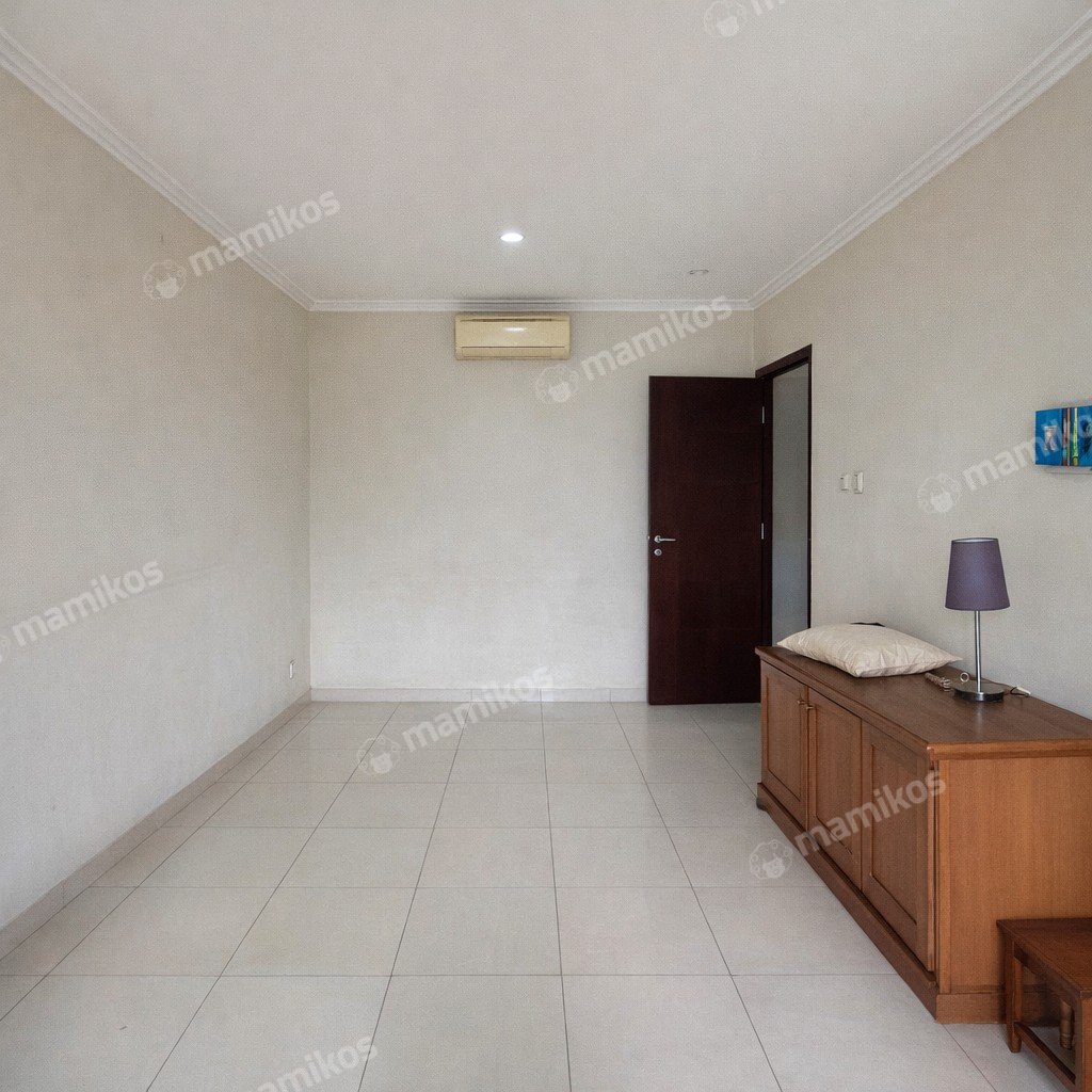 Rumah Sertifikat SHM 4 Kamar Tidur 3 Kamar Mandi Kebayoran Lama Jakarta Selatan - Photo 3