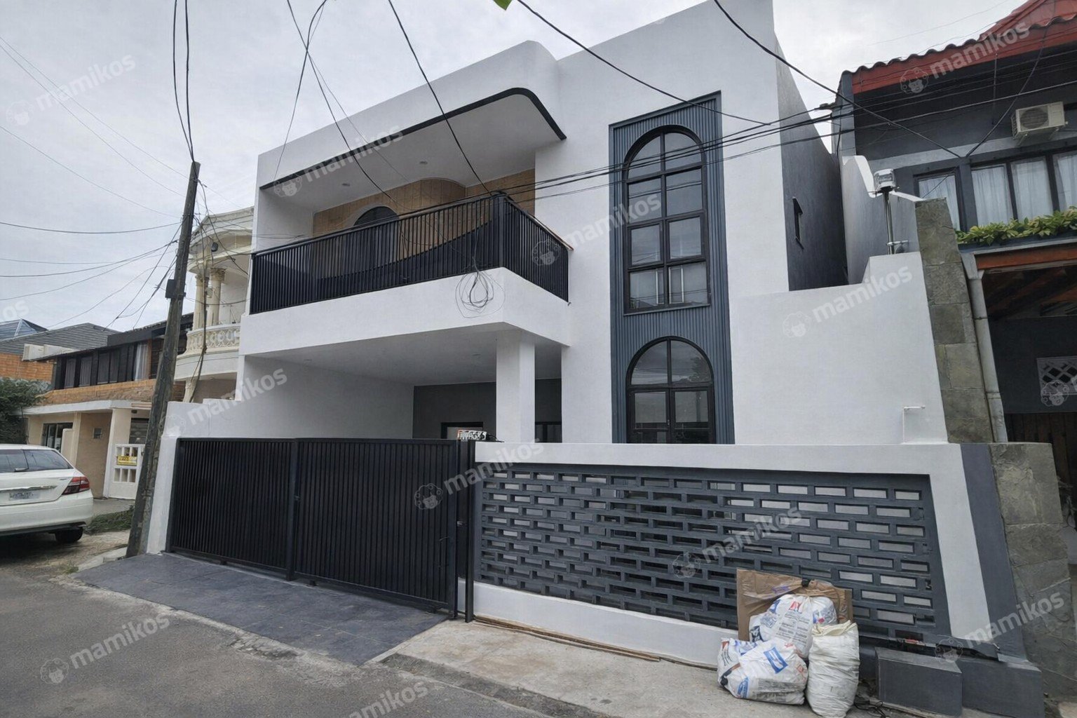 Rumah Baru Sertifikat SHM 4 Kamar Tidur Kemang Jakarta Selatan
