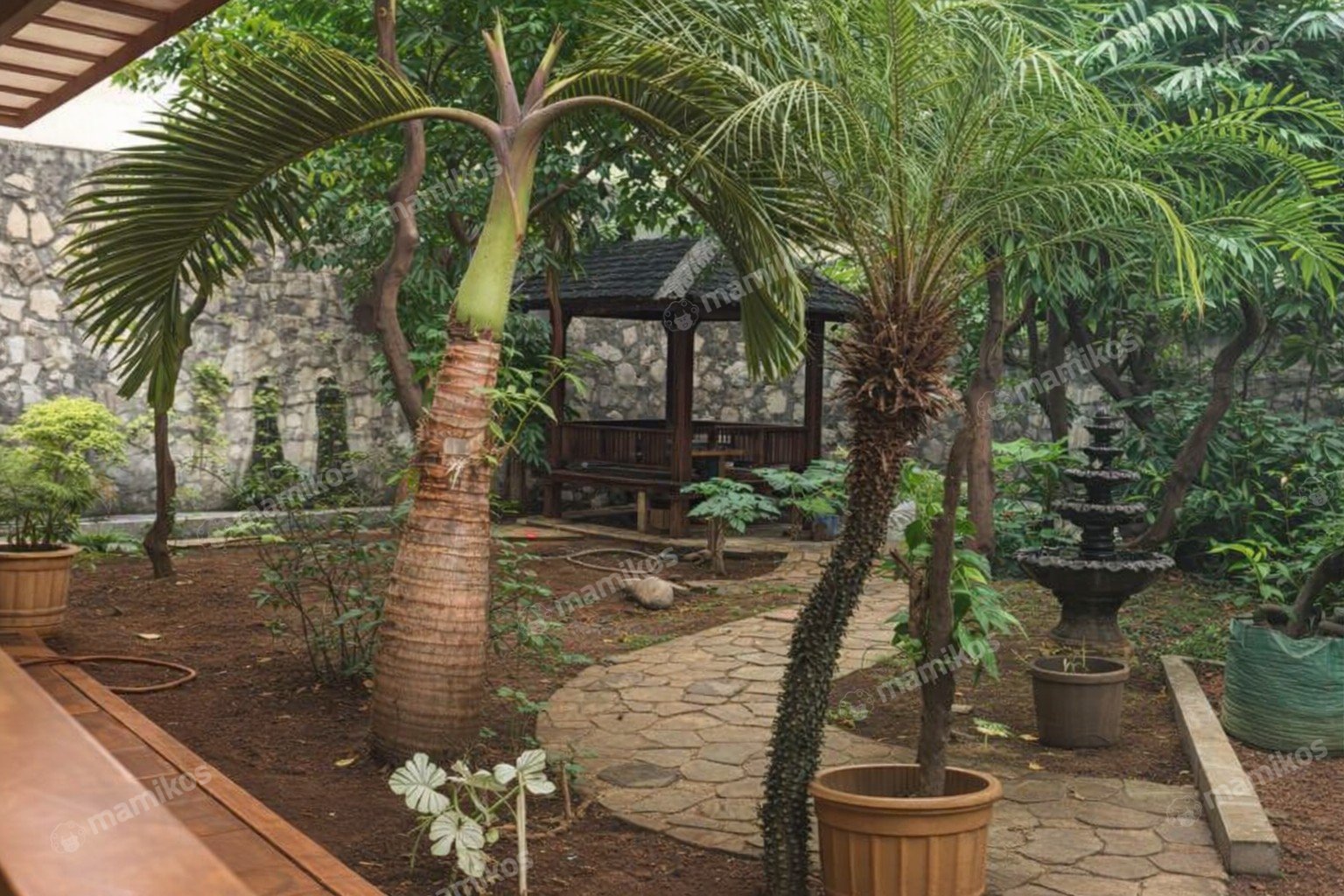 Rumah 5KT 4KM Kebon Jeruk Jakarta Barat