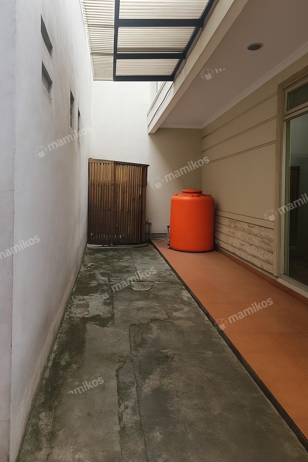 Rumah Sertifikat SHM 5 Kamar Tidur 4 Kamar Mandi Kebon Jeruk Jakarta Barat - Photo 4