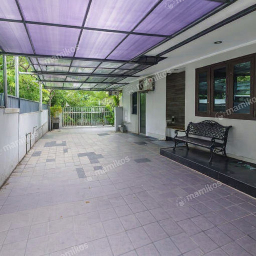 Rumah Sertifikat SHM 4 Kamar Tidur 4 Kamar Mandi Permata Buana Jakarta Barat - Photo 2