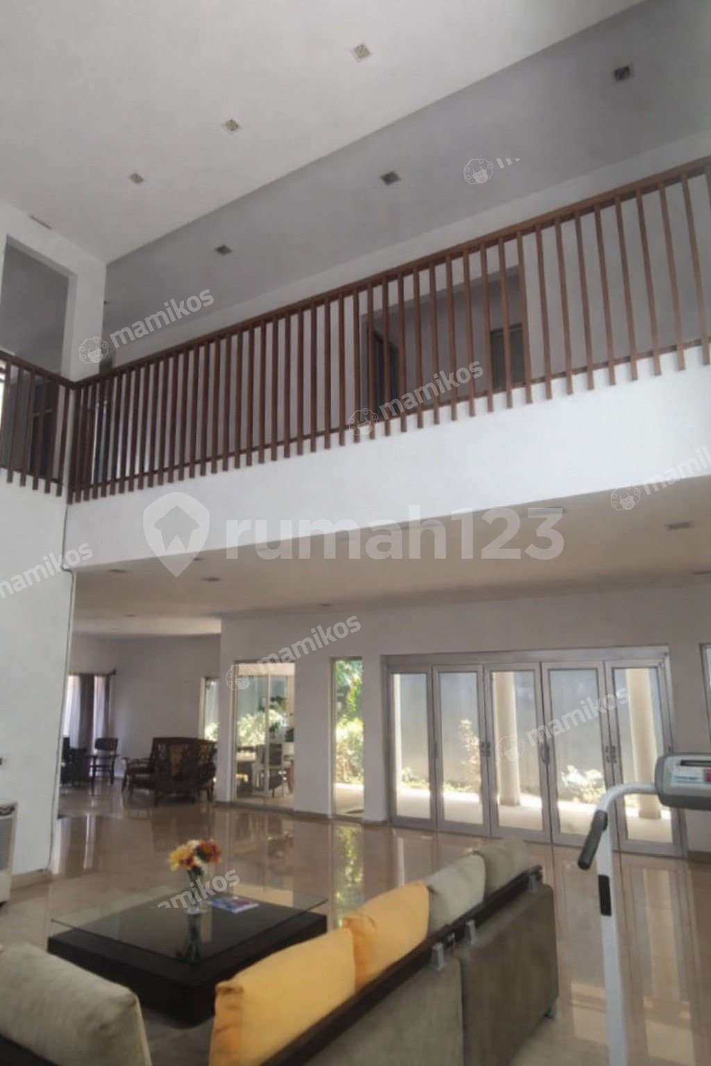 Rumah Sertifikat SHM 5 Kamar Tidur 5 Kamar Mandi Pantai Indah Kapuk Jakarta Utara - Photo 4
