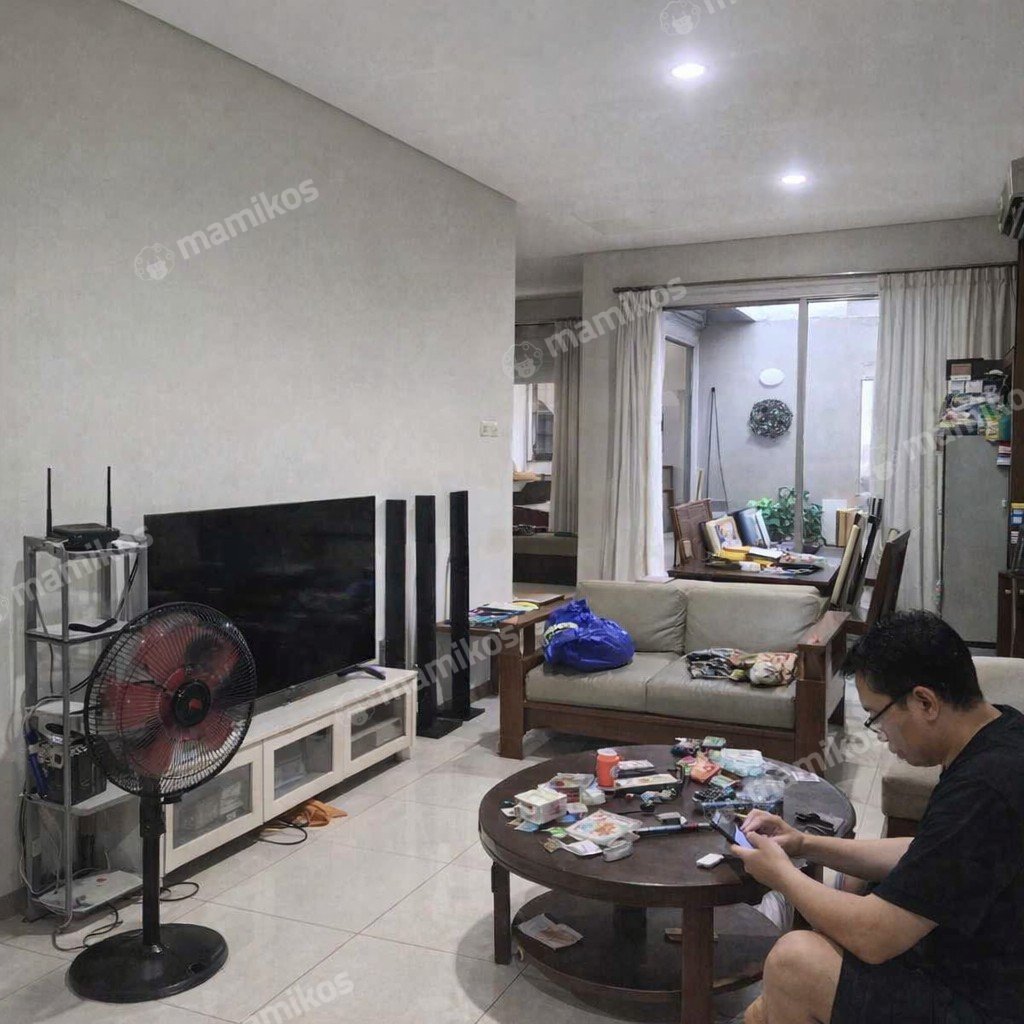 Rumah Sertifikat SHM 6 Kamar Tidur 4 Kamar Mandi Citra Grand Jakarta Timur - Photo 2