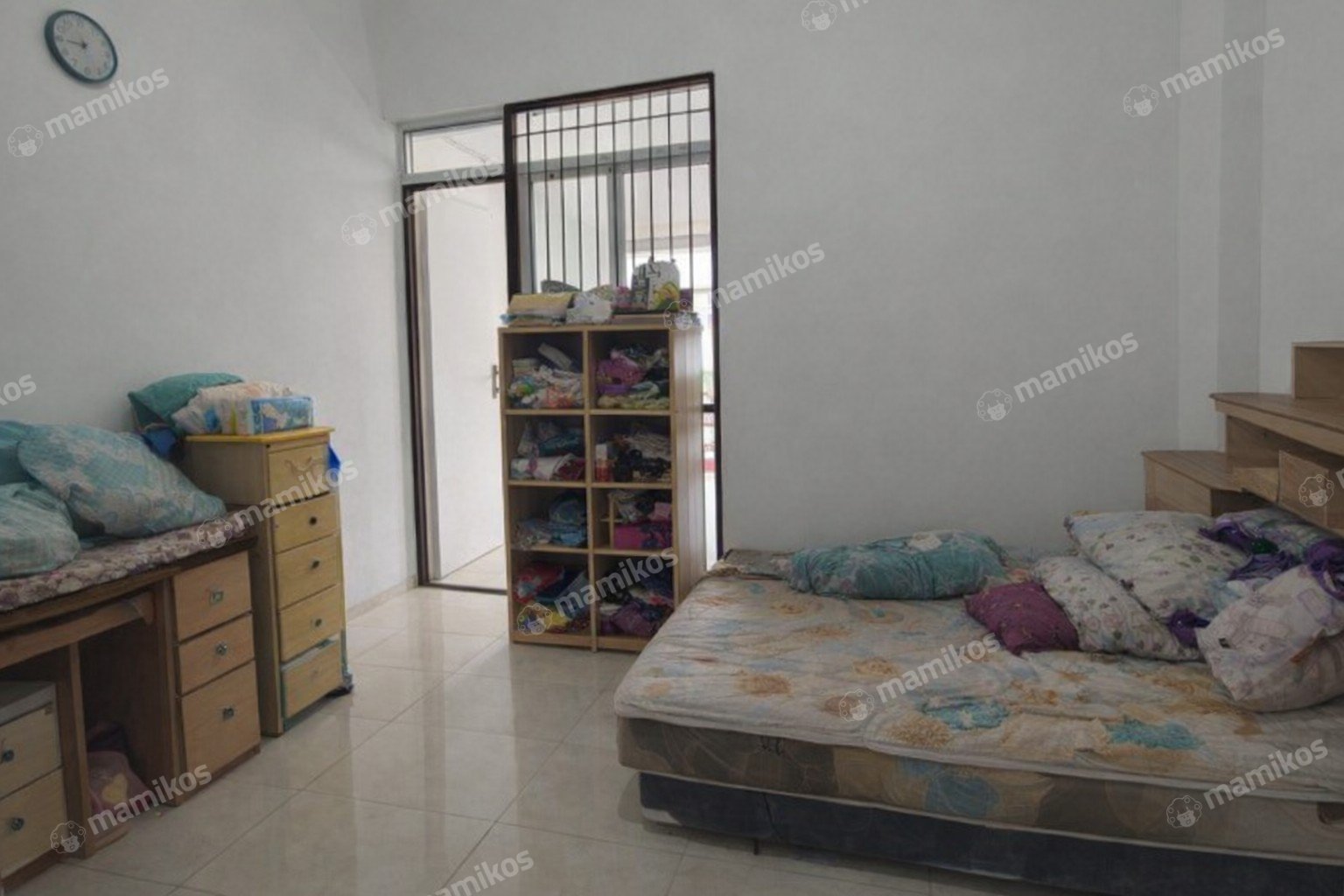 Rumah Sertifikat SHM 3 Kamar Tidur 2 Kamar Mandi Taman Surya Jakarta Barat - Photo 4