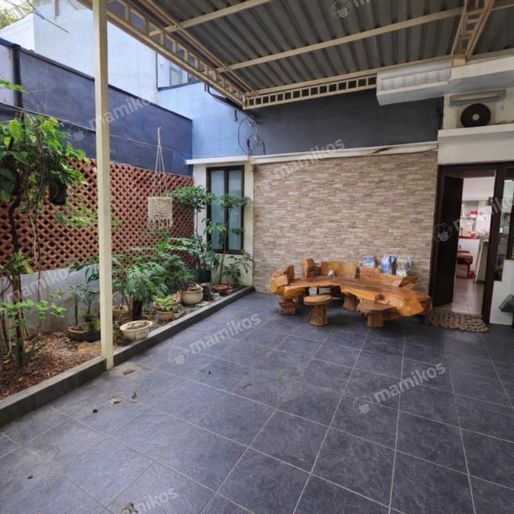 Rumah Sertifikat SHM 3 Kamar Tidur 3 Kamar Mandi Kebon Jeruk Jakarta Barat - Photo 4