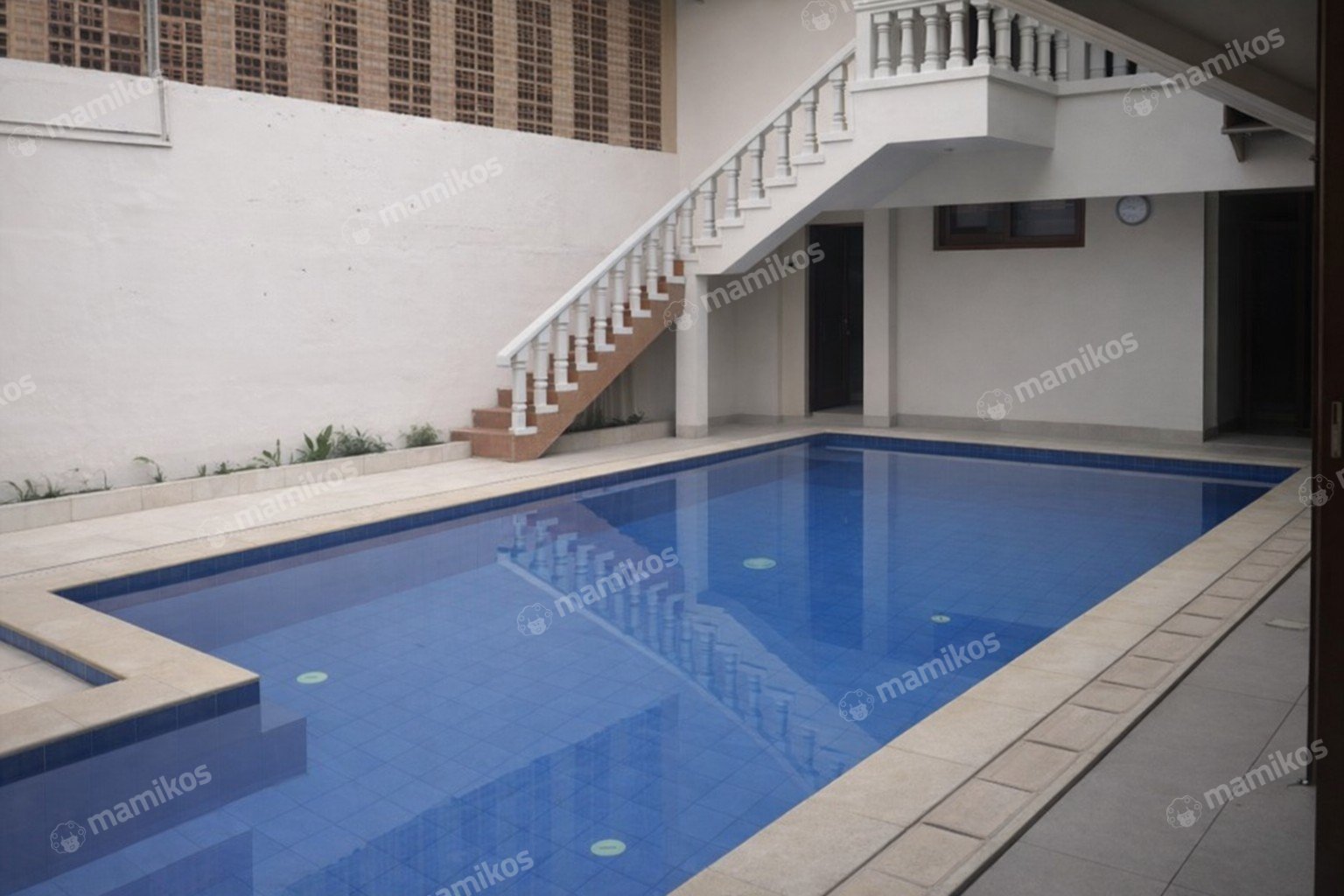 Rumah Sertifikat SHM 7 Kamar Tidur 5 Kamar Mandi Kebayoran Baru Jakarta Selatan