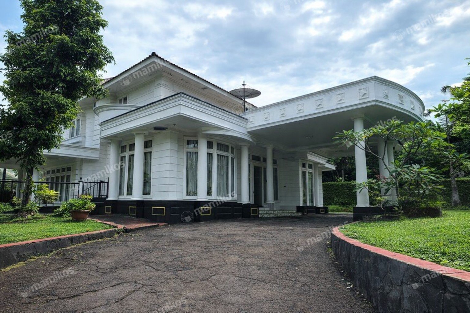 Rumah Sertifikat SHM 6 Kamar Tidur 6 Kamar Mandi Cilandak Jakarta Selatan