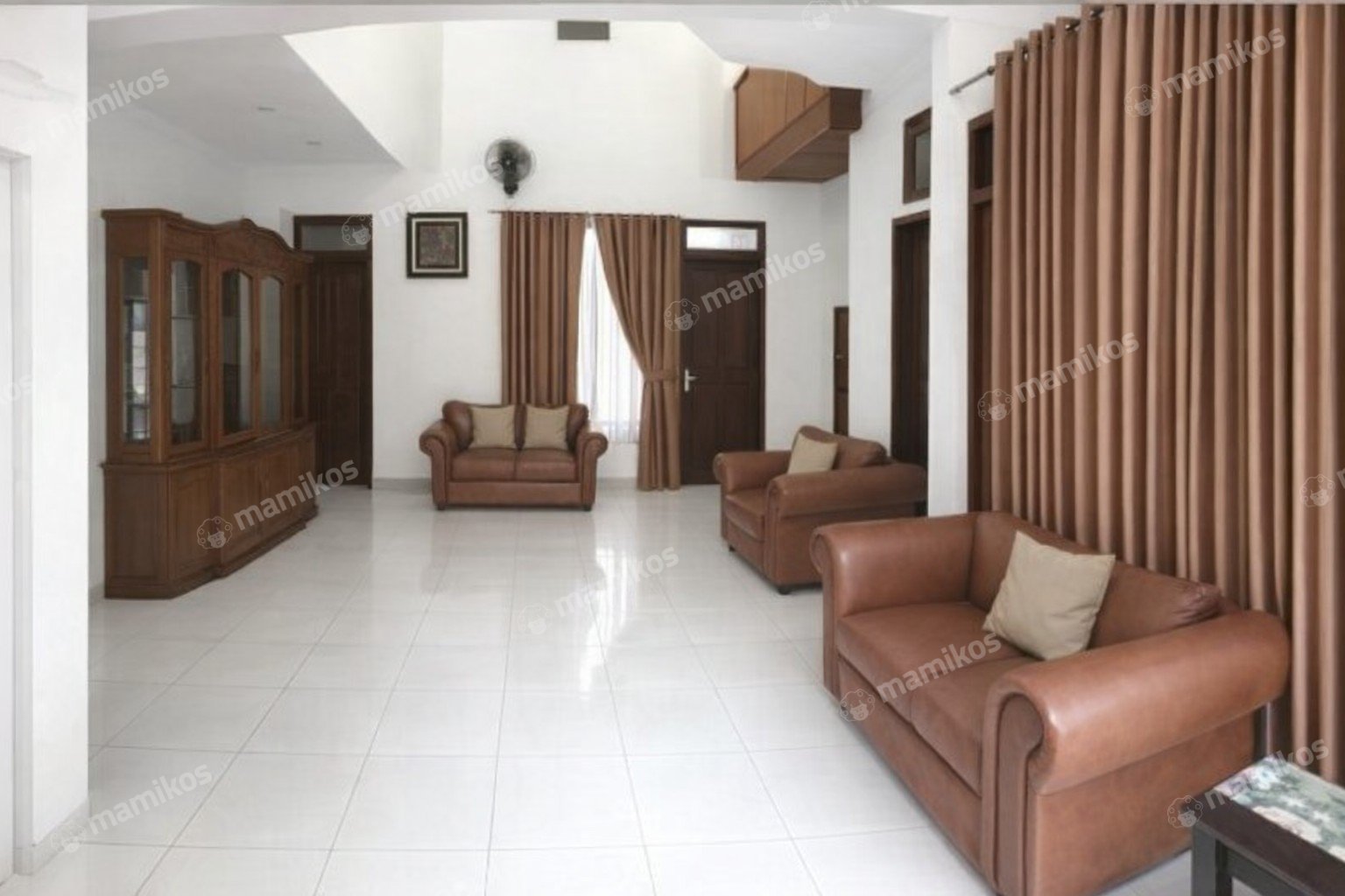 Rumah Sertifikat SHM 5 Kamar Tidur 3 Kamar Mandi Kebon Jeruk Jakarta Barat - Photo 4